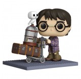 Фигурка Funko Deluxe Harry Potter Anniversary Harry Pushing Trolley 57360